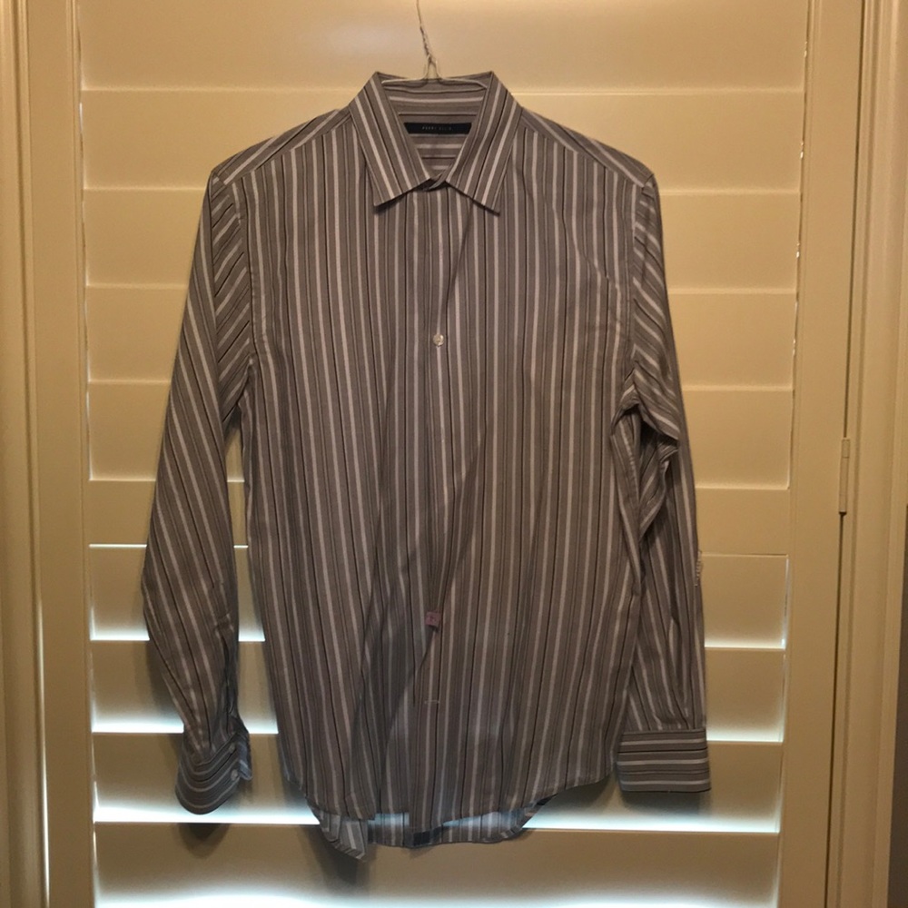 Long sleeve collared shirt